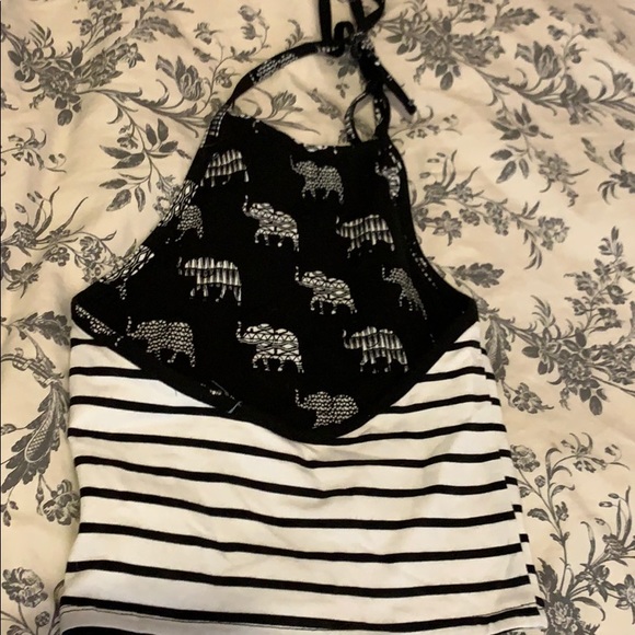 black and white halter top - Picture 4 of 4